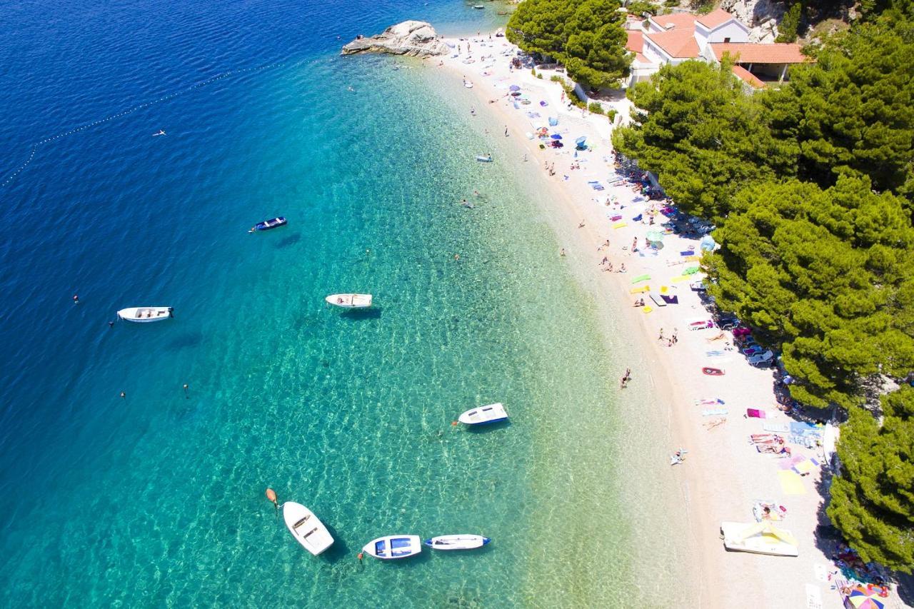 Apartments With A Parking Space Brela, Makarska - 11552 Exteriör bild