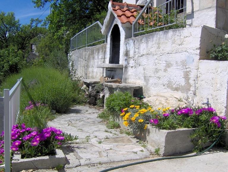 Apartments With A Parking Space Brela, Makarska - 11552 Exteriör bild
