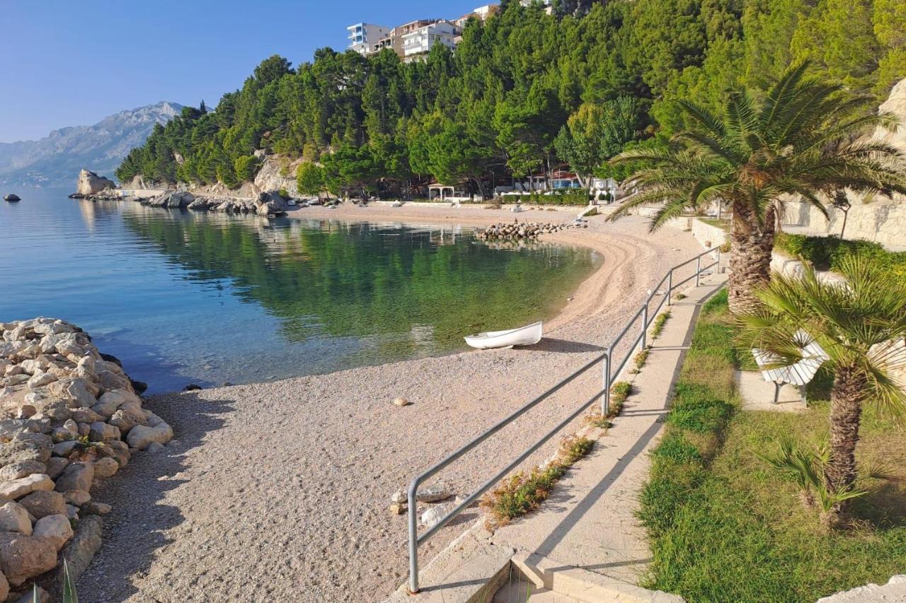 Apartments With A Parking Space Brela, Makarska - 11552 Exteriör bild