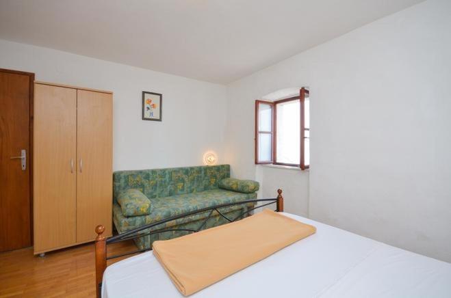 Apartments With A Parking Space Brela, Makarska - 11552 Rum bild